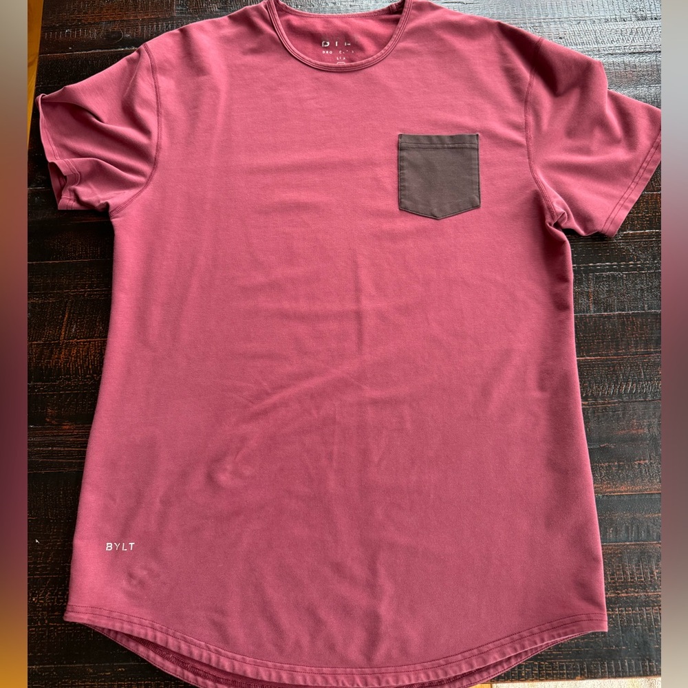 BYLT - L - S/S Drop cut with pocket - Maroon